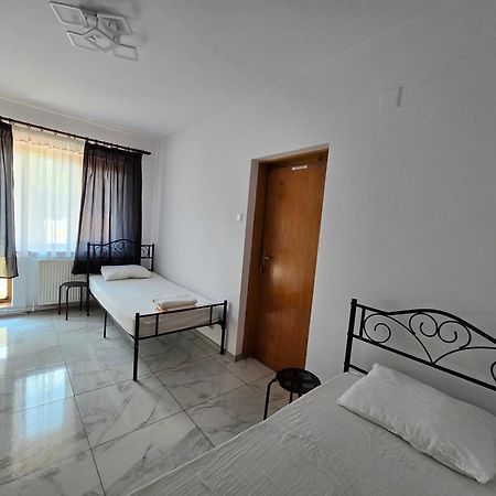 Z Villa Bucharest Exterior photo